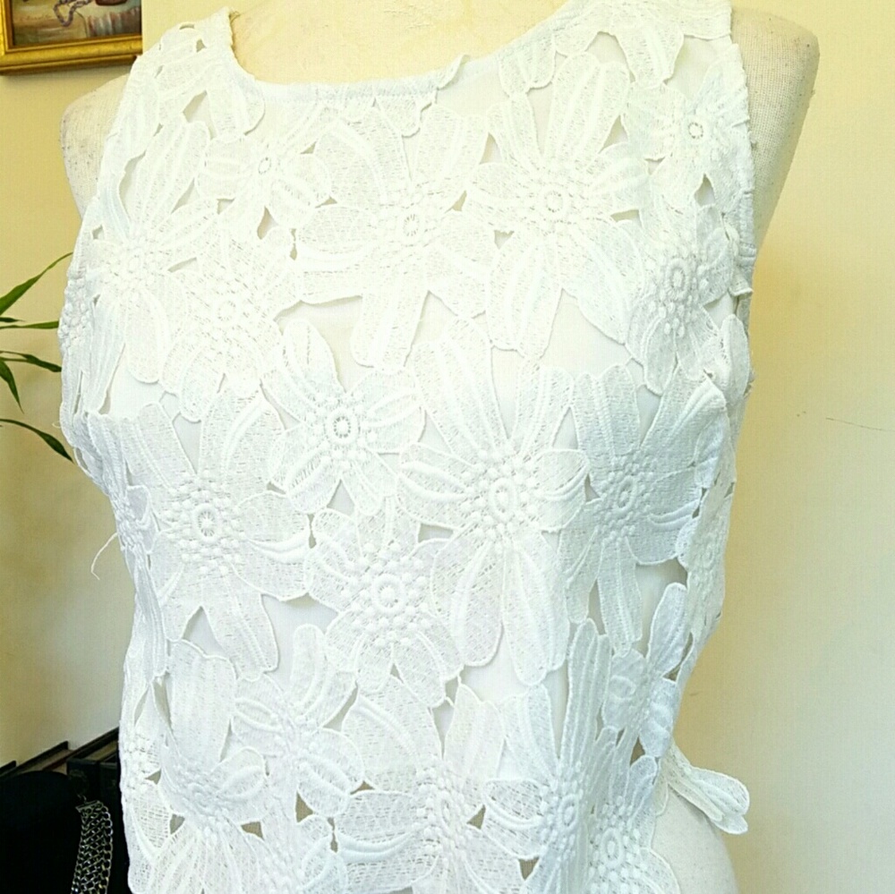 Junior large floral zip up top
